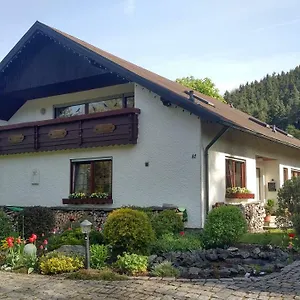 https://haus-annemarie-goldkronach.com-bavaria.com